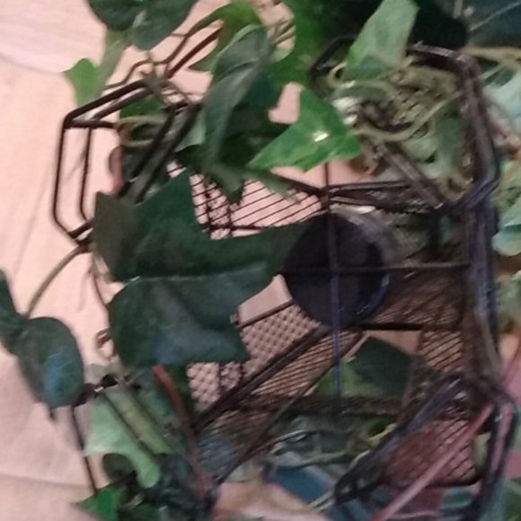 Eiffel Tower Votive Candle holder - Picture 4 of 10